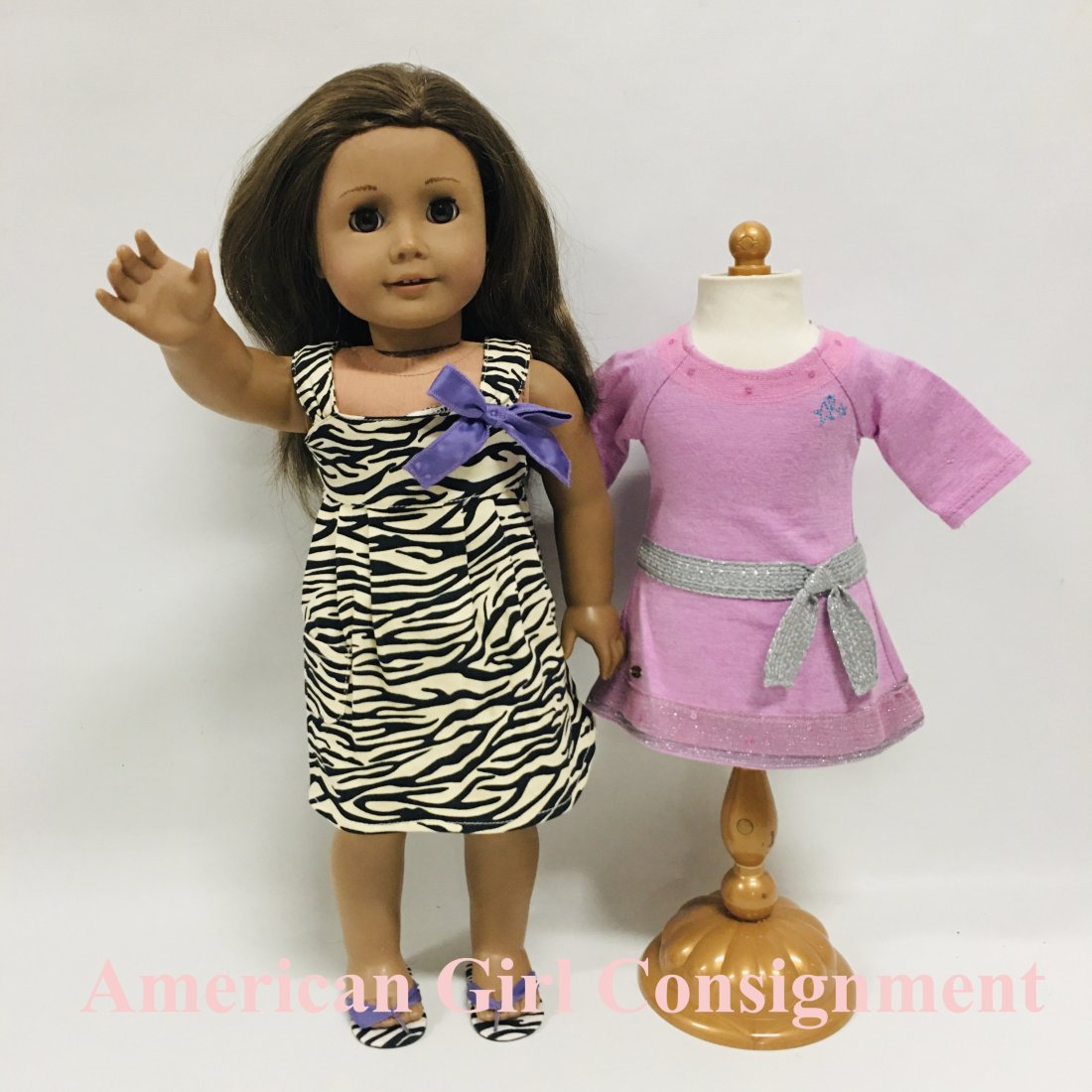 American Girl Truly Me Doll in Safari Sundress and Shoes: American Girl Truly Me Doll in Safari Sundress and Shoes ------------------ please review all pictures carefully because they are part of the description and show condition issues if any -------------