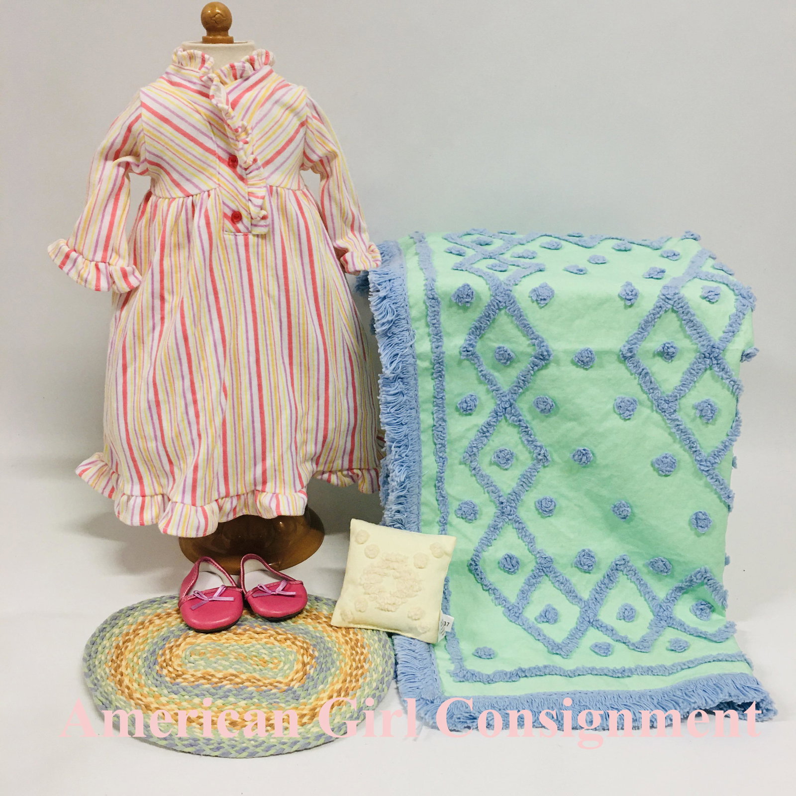 American Girl Doll Kit Tufted Bedding Set and Striped Nightgown: American Girl Doll Kit Tufted Bedding Set and Striped Nightgown ------------------ please review all pictures carefully because they are part of the description and show condition issues if any ------