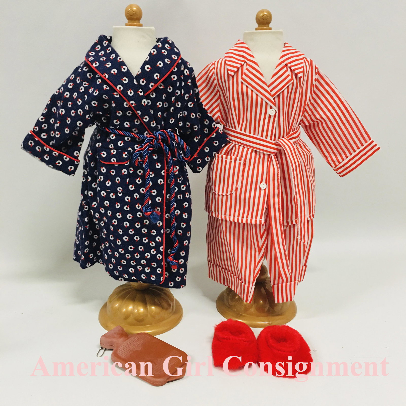 American Girl Doll Molly Robe and Striped Pajamas: American Girl Doll Molly Robe and Striped Pajamas ------------------ please review all pictures carefully because they are part of the description and show condition issues if any ------------------ p