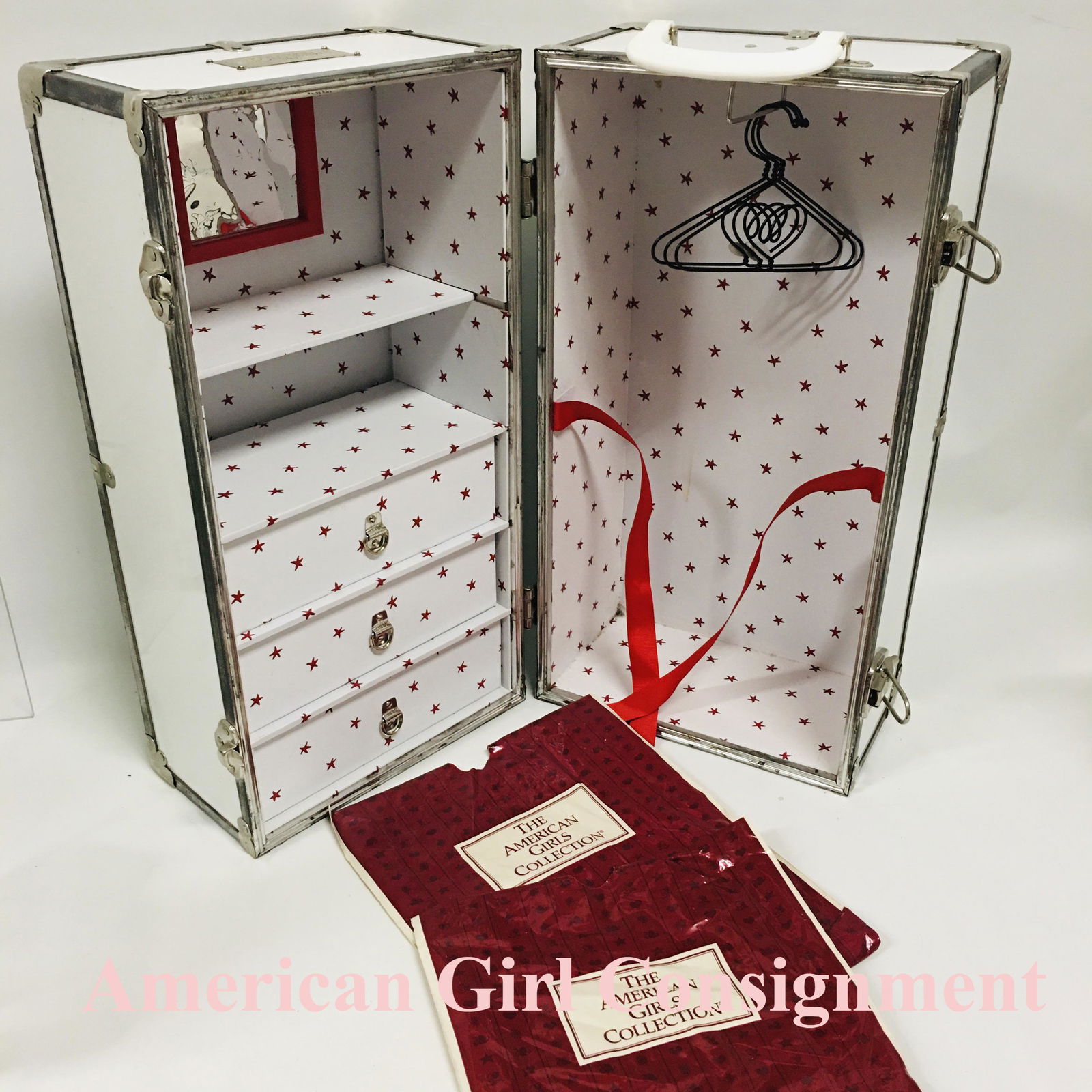 American Girl Doll Molly Trunk with mirror and hangers: American Girl Doll Molly Trunk with mirror and hangers ------------------ please review all pictures carefully because they are part of the description and show condition issues if any ---------------