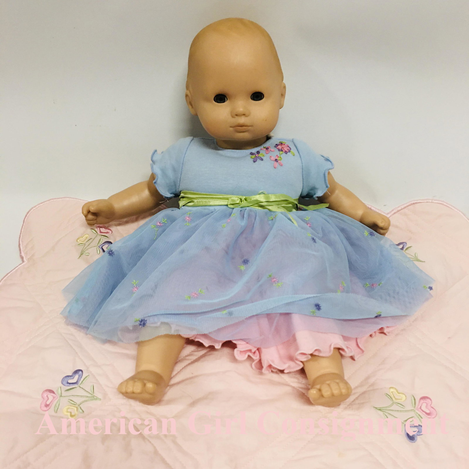 American Girl Doll Bitty Baby Doll with Blanket: Bitty Baby Doll with Blanket ------------------ please review all pictures carefully because they are part of the description and show condition issues if any ------------------ please consider the sh