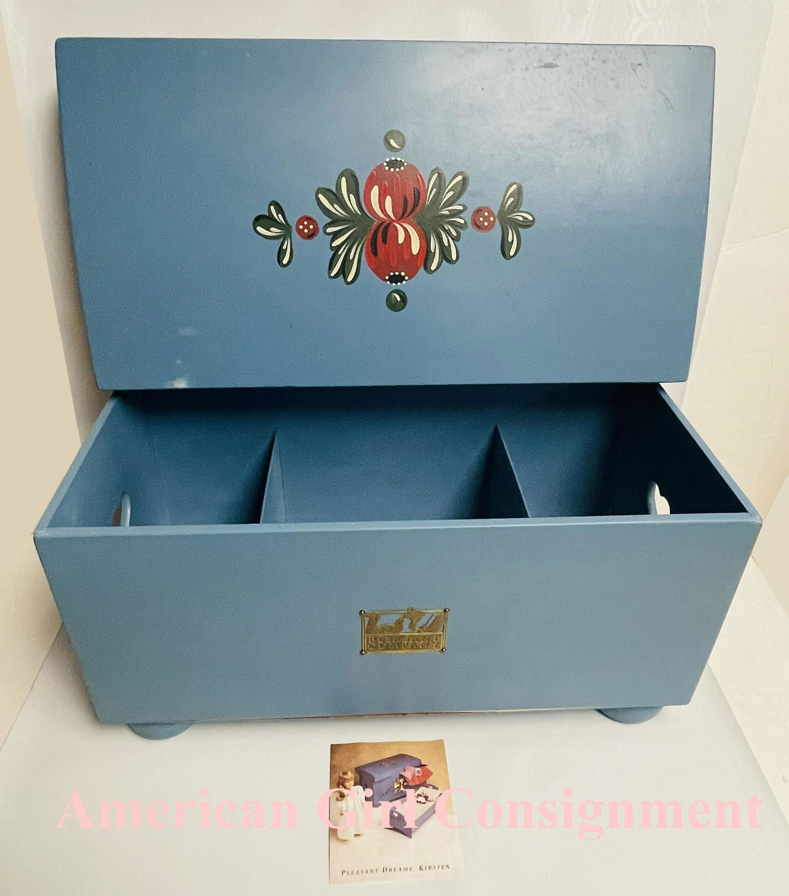 American Girl Doll Kirsten Larson Blue Floral Trunk: American Girl Doll Kirsten Larson Blue Floral Trunk. Areas of the trunk need gluing. ------------------ please review all pictures carefully because they are part of the description and show condition