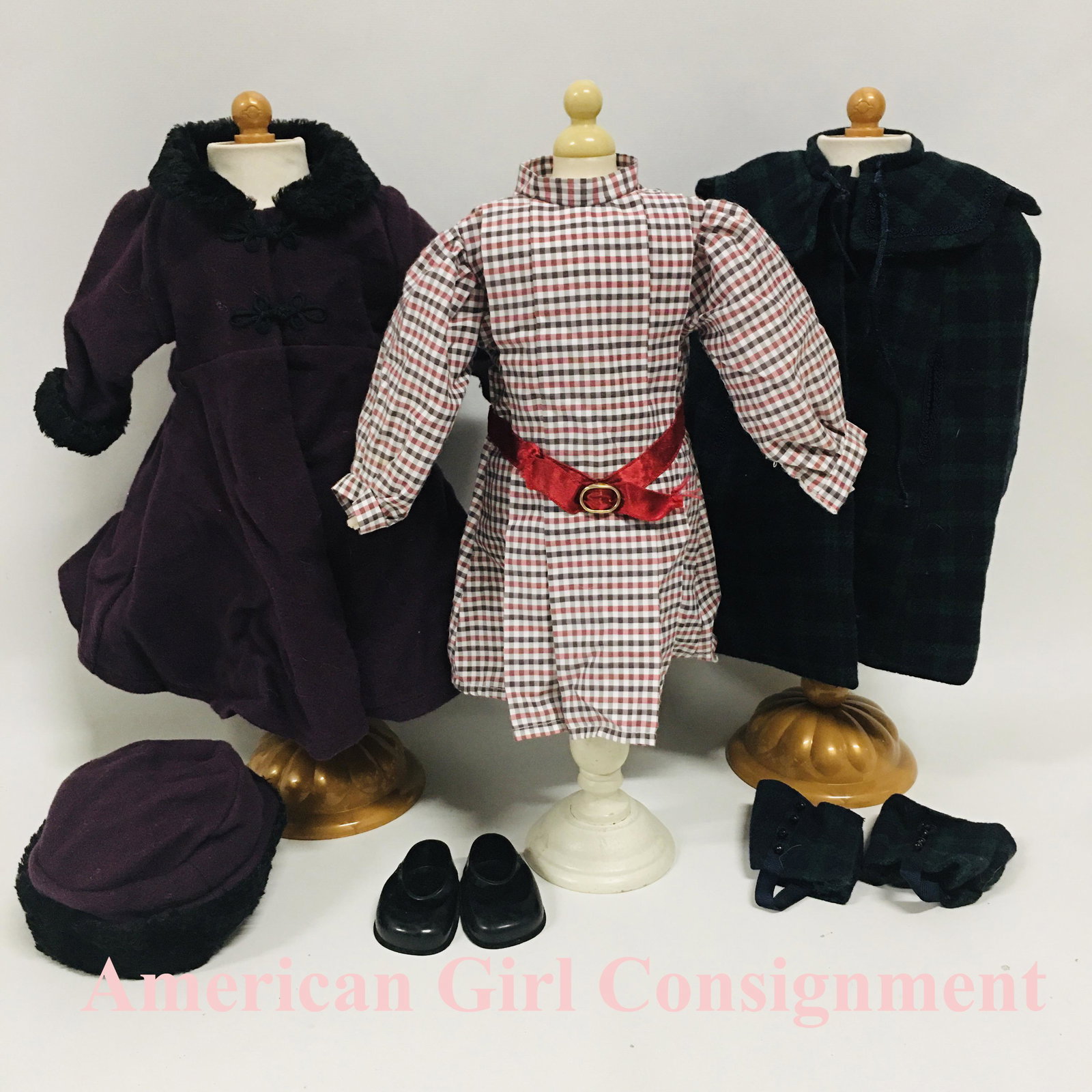 American Girl Doll Samantha Coat, Plaid Cape and Meet Dress: Samantha Coat, Plaid Cape and Meet Dress ------------------ please review all pictures carefully because they are part of the description and show condition issues if any ------------------ please con
