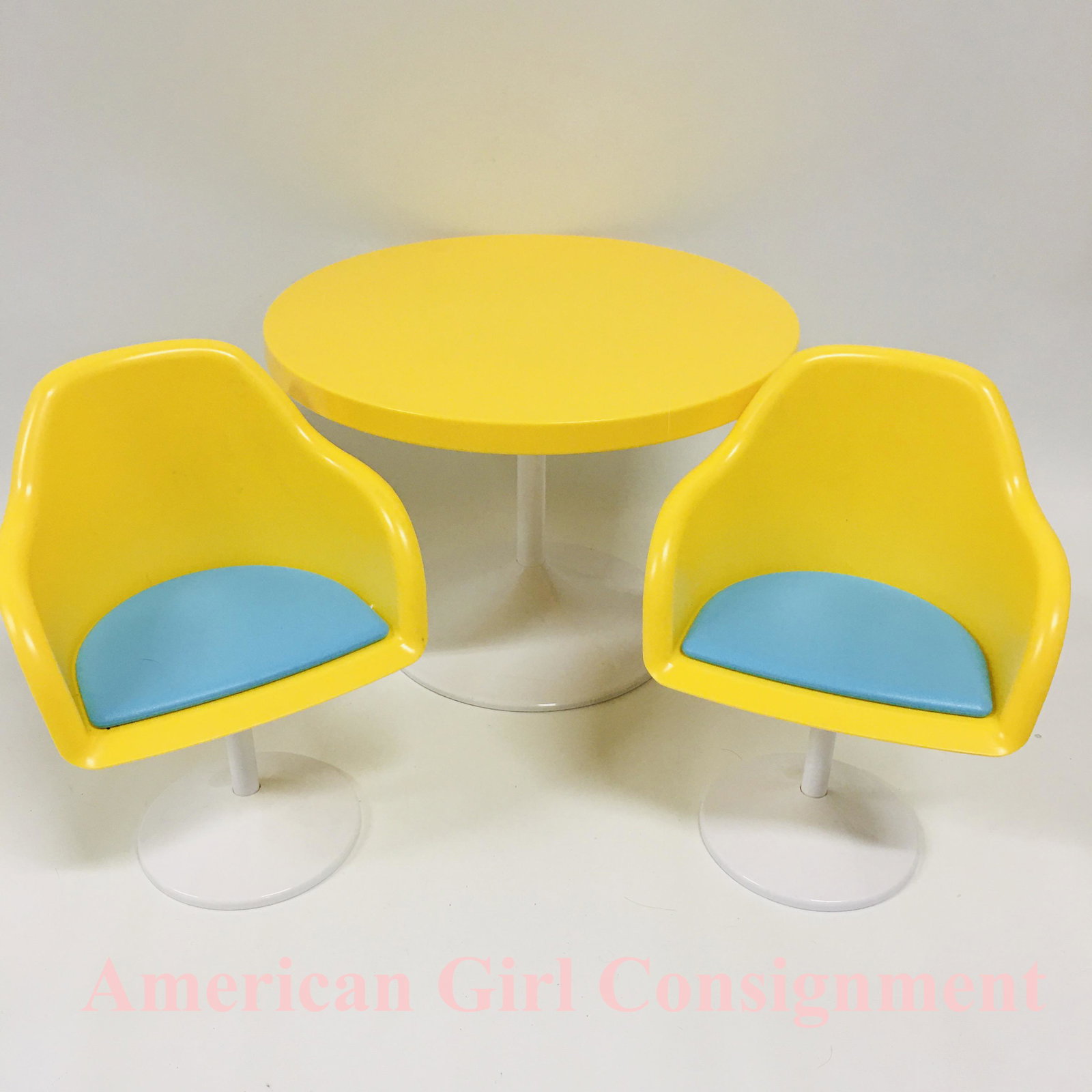 American Girl Doll Julie Dining Table and Chairs: American Girl Doll Julie Dining Table and Chairs ------------------ please review all pictures carefully because they are part of the description and show condition issues if any ------------------ pl