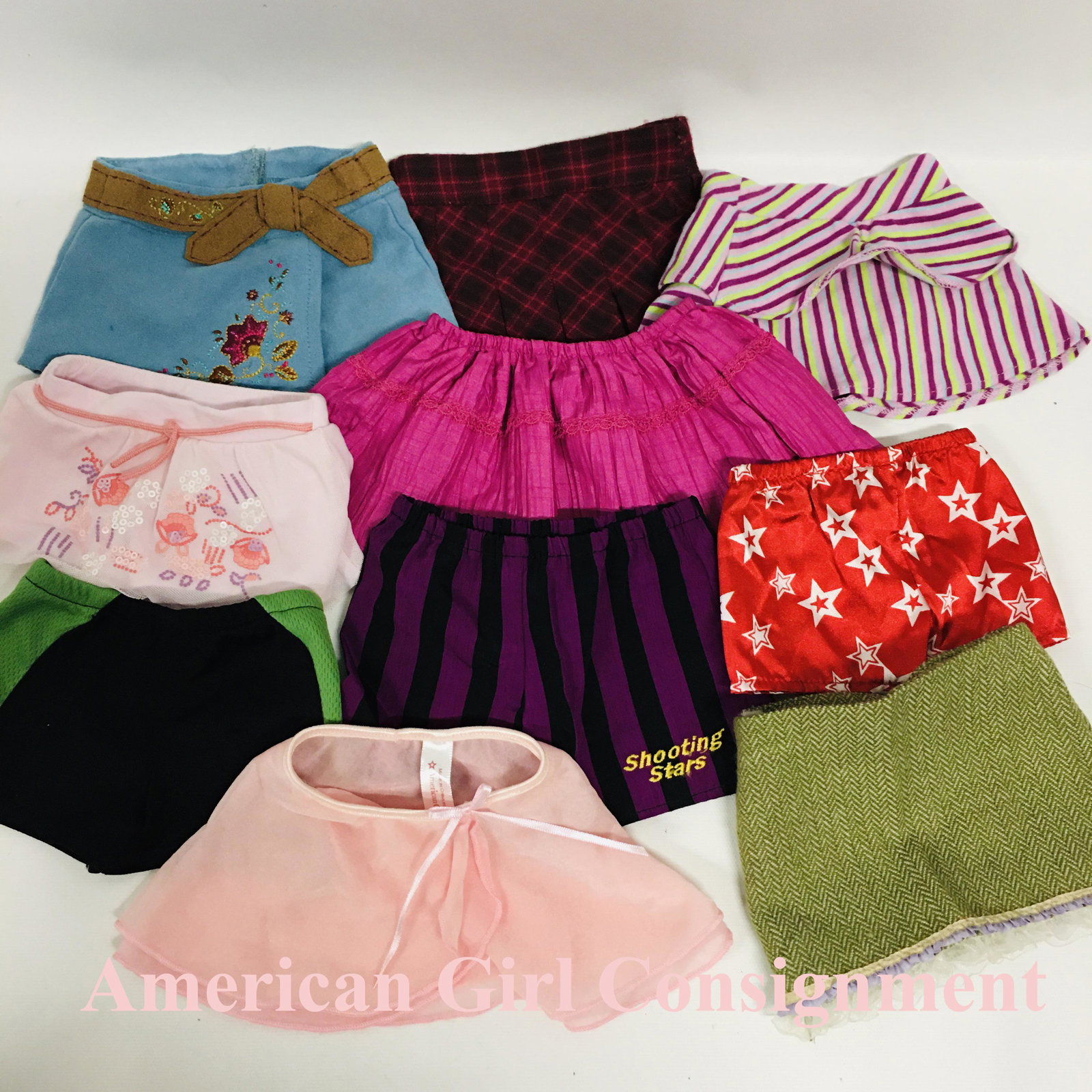 Collection American Girl Doll Skirts and Shorts: Collection American Girl Doll Skirts and Shorts ------------------ please review all pictures carefully because they are part of the description and show condition issues if any ------------------ ple