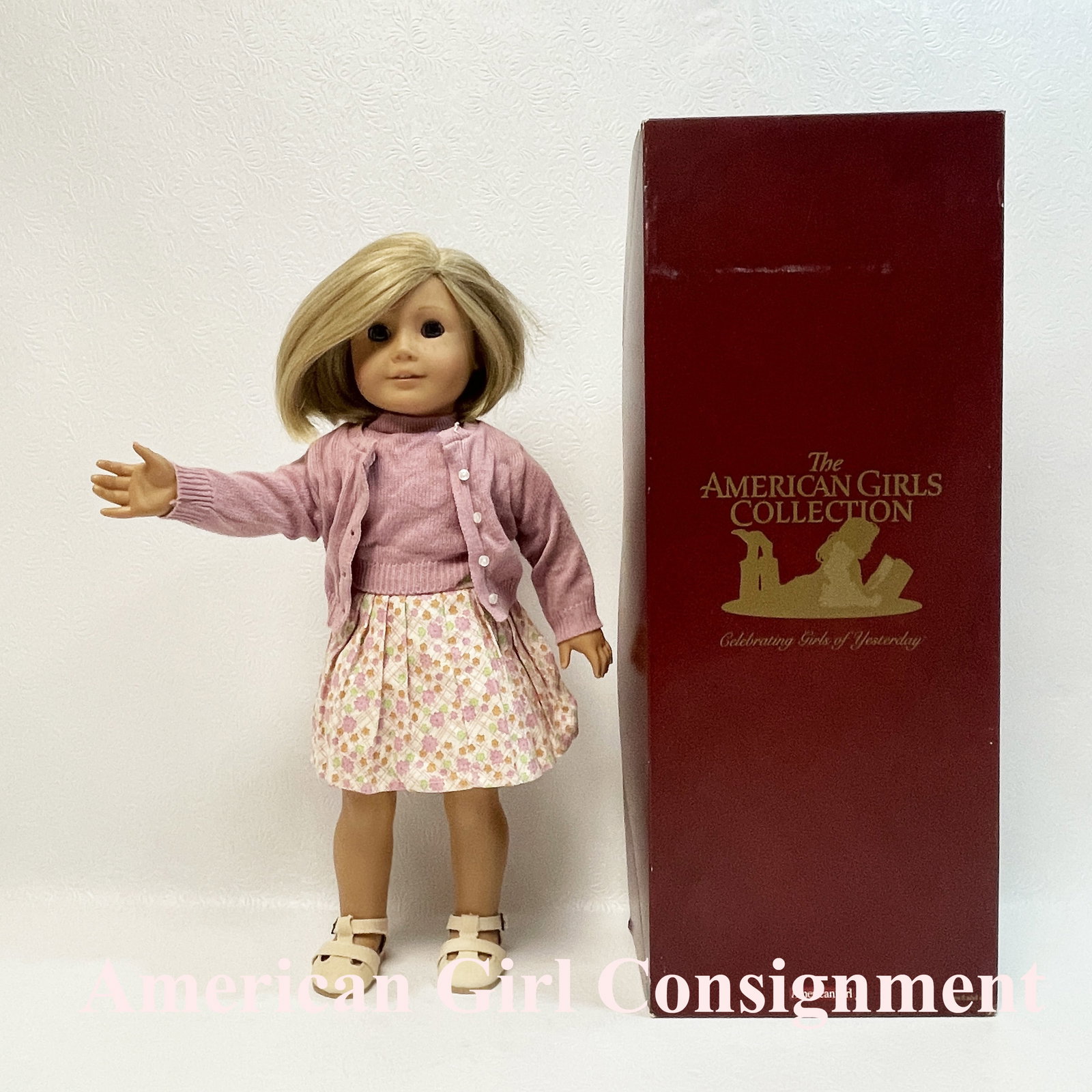 American Girl Doll Kit Kittredge with Box: American Girl Doll Kit Kittredge with Box ------------------ please review all pictures carefully because they are part of the description and show condition issues if any ------------------ please co