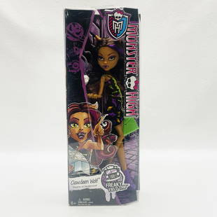 Monster High Doll Clawdeen Wolf Freaky Field Trip: Monster High Doll Clawdeen Wolf Freaky Field Trip ------------------ please review all pictures carefully because they are part of the description and show condition issues if any ------------------ p