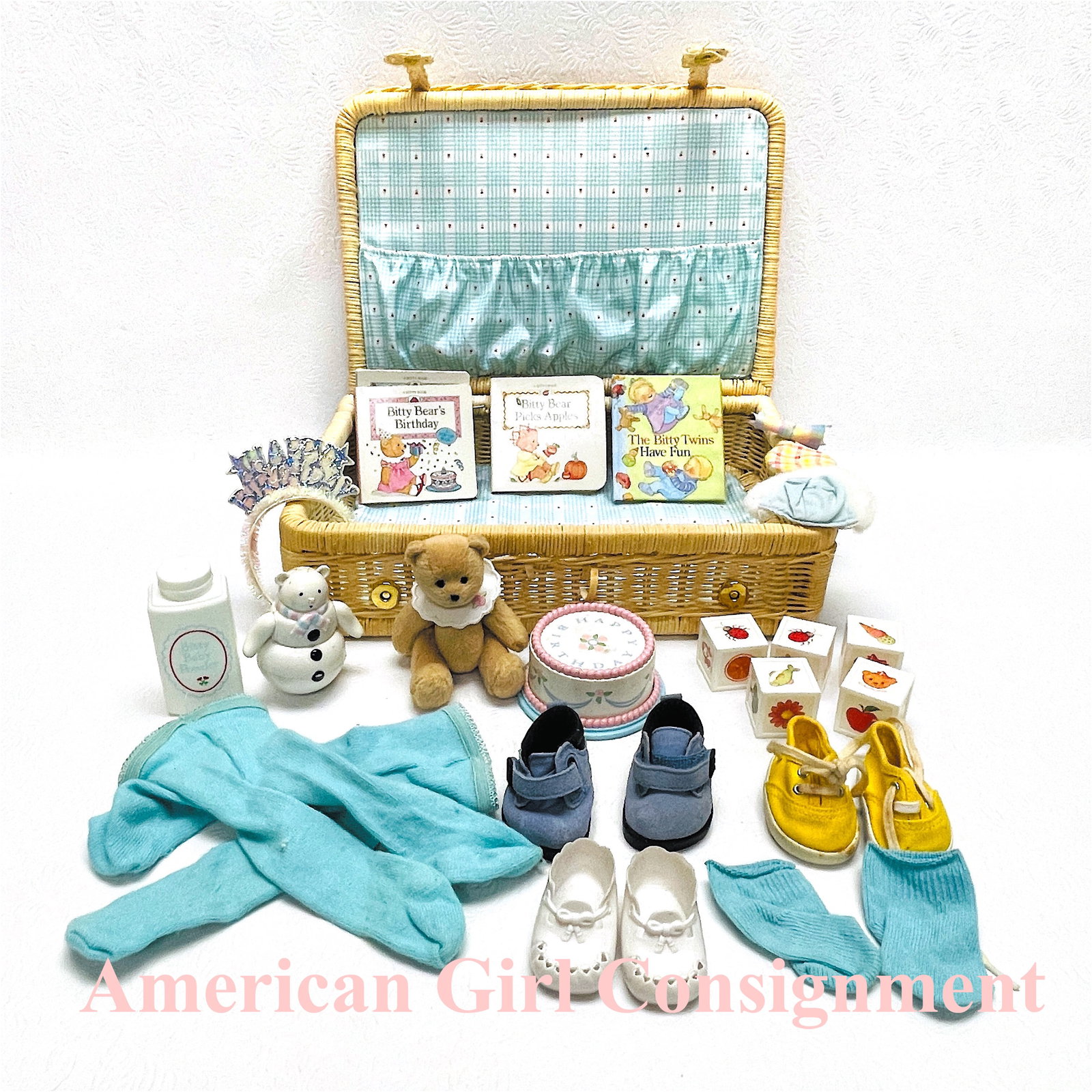 American Girl Bitty Baby Wicker Suitcase, Books, Shoes and Toys: American Girl Bitty Baby Wicker Suitcase, Books, Shoes and Toys ------------------ please review all pictures carefully because they are part of the description and show condition issues if any ------
