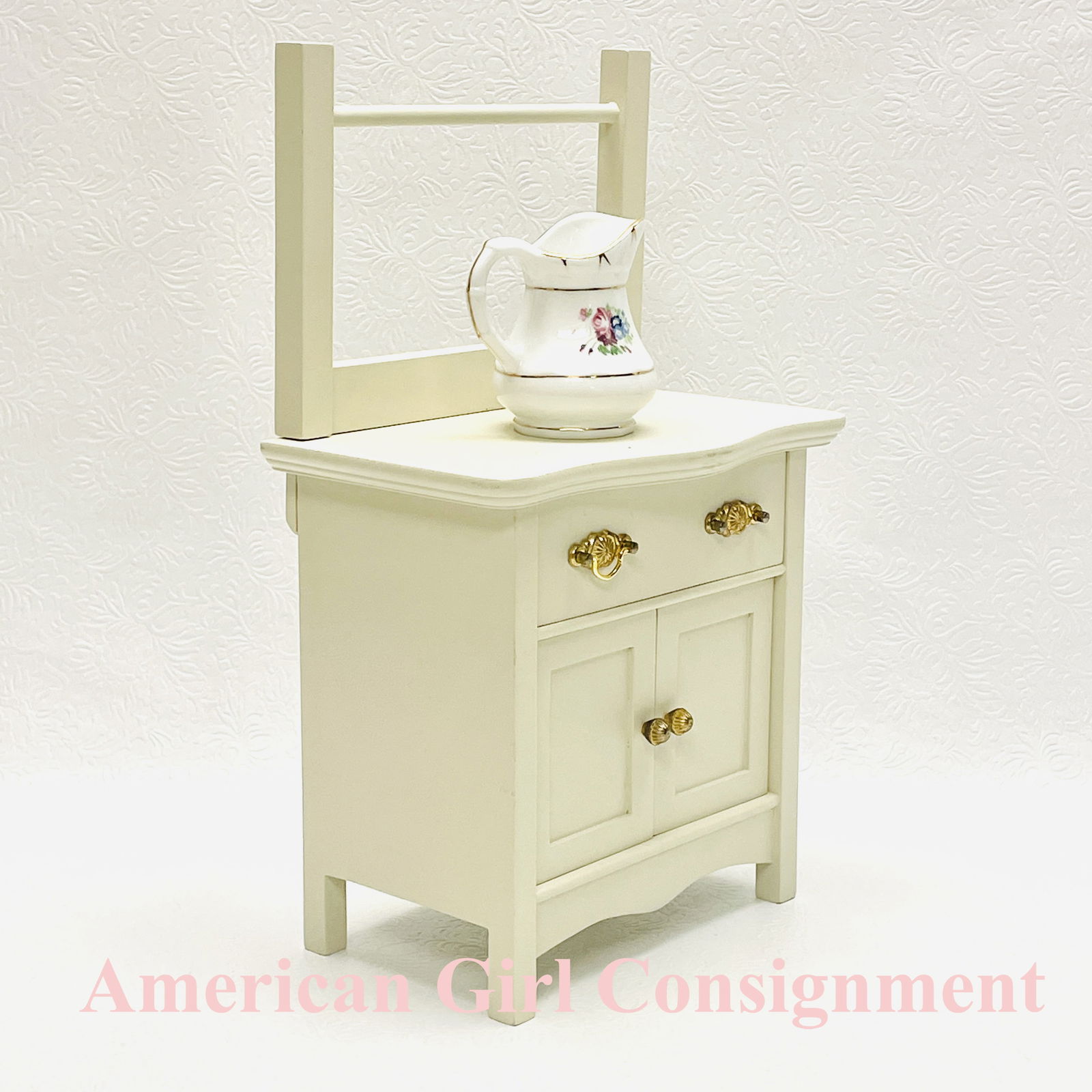 American Girl Doll Samantha Commode, Pitcher and Bowl: American Girl Doll Samantha Commode, Pitcher and Bowl This lot cannot be shipped in-house. ------------------ please review all pictures carefully because they are part of the description and show con