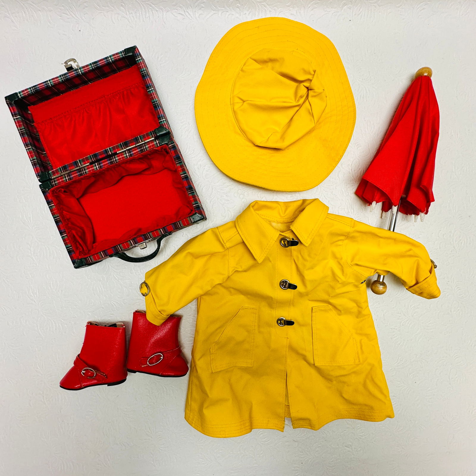 American Girl Doll Historical Molly Plaid Suitcase, Raincoat and Hat (1 of 5)