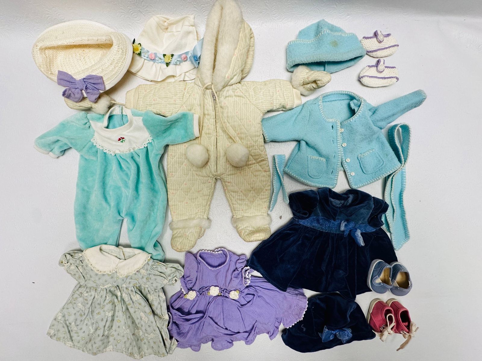 American Girl Bitty Baby Doll Clothes and Shoes: American Girl Bitty Baby Doll Clothes and Shoes ------------------ please review all pictures carefully because they are part of the description and show condition issues if any ------------------ ple