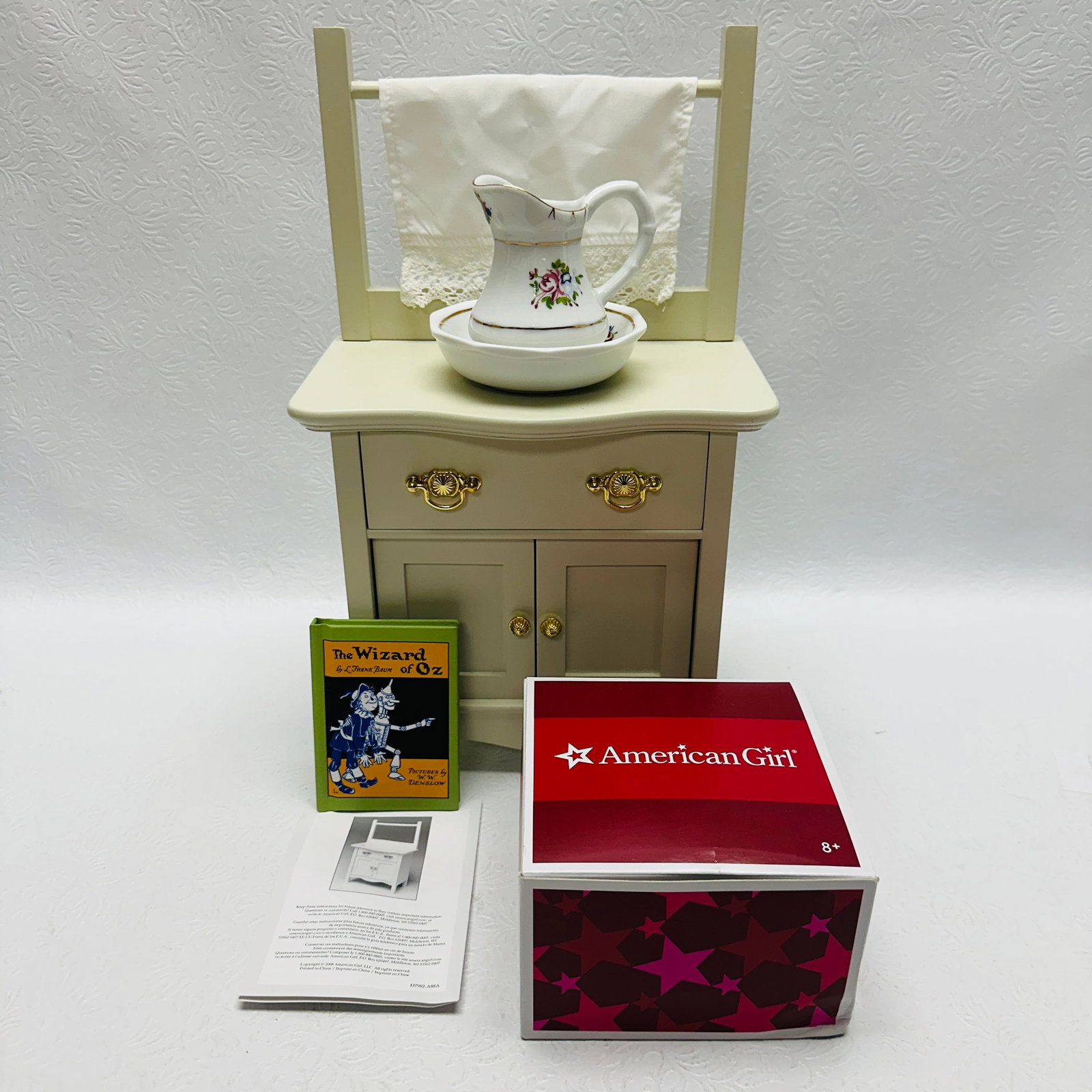 American Girl Doll Samantha Commode, Pitcher and Bowl: American Girl Doll Samantha Commode, Pitcher and Bowl and more ------------------ please review all pictures carefully because they are part of the description and show condition issues if any -------