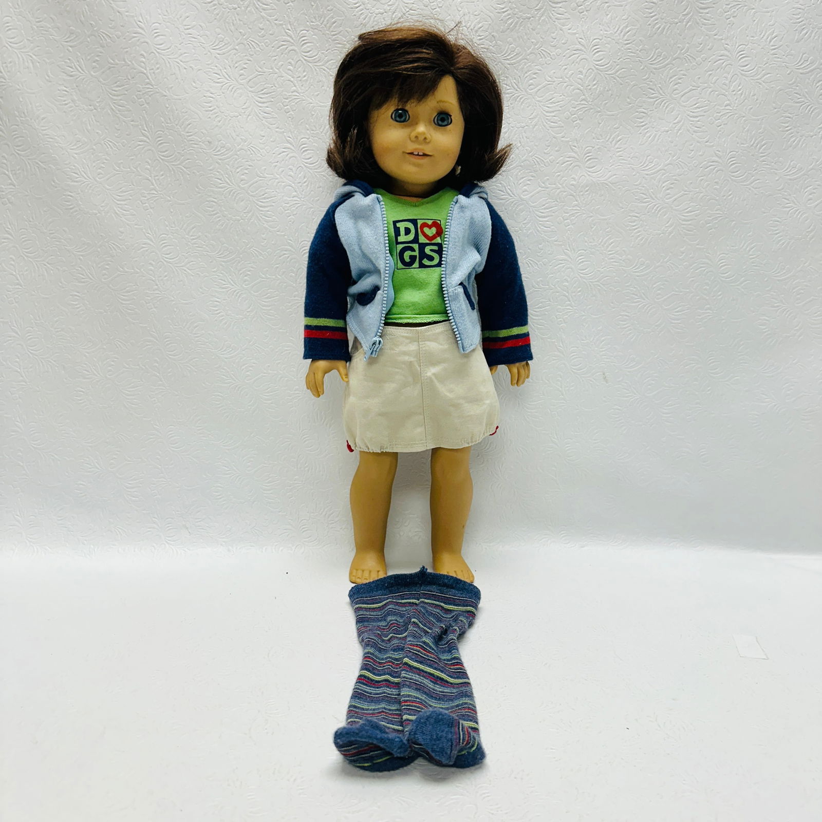 American Girl Doll Lindsey Bergman, First Girl of the Year: American Girl Doll Lindsey Bergman, First Girl of the Year ------------------ please review all pictures carefully because they are part of the description and show condition issues if any -----------