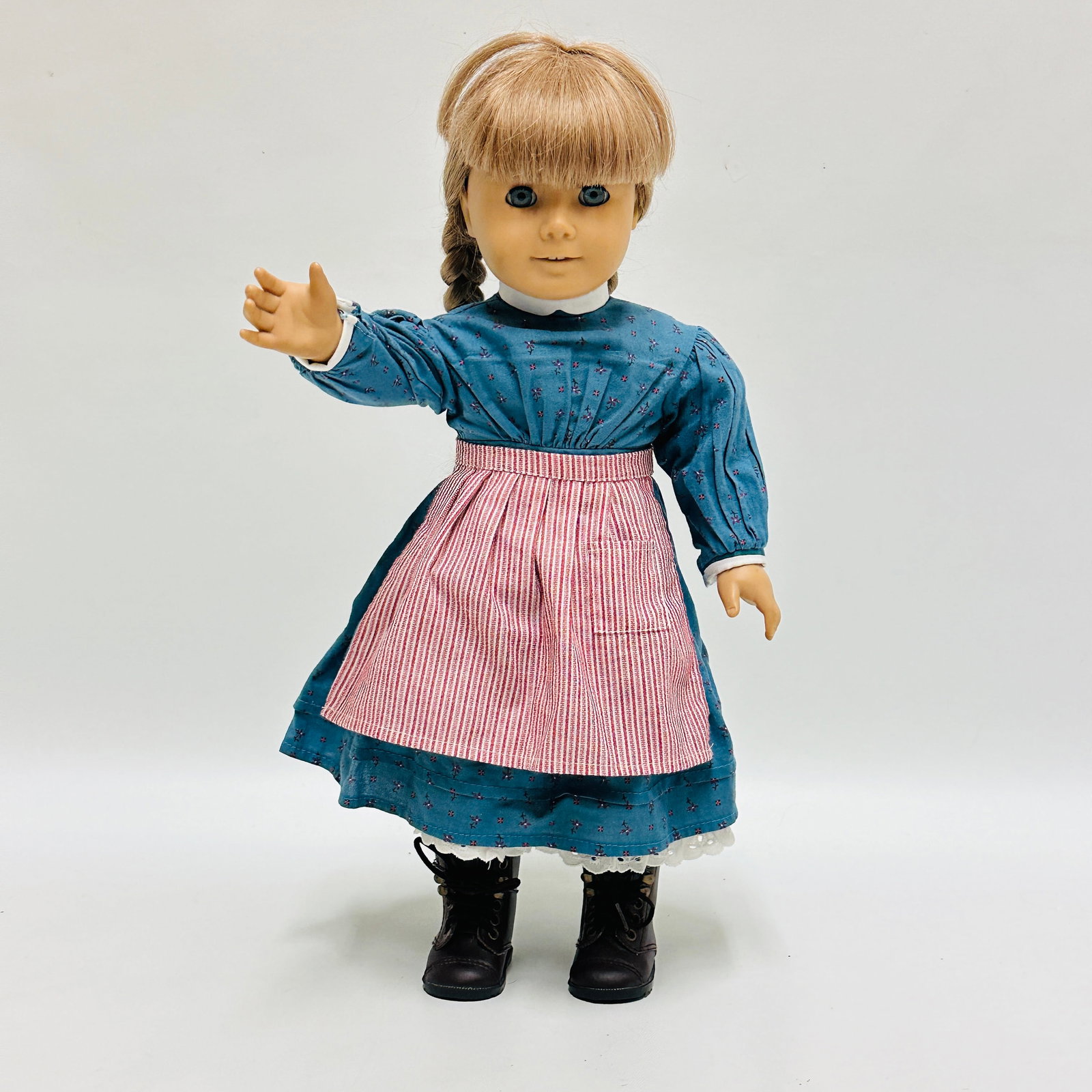 American Girl Doll Kirsten Larson: American Girl Doll Kirsten Larson ------------------ please review all pictures carefully because they are part of the description and show condition issues if any ------------------ please consider t