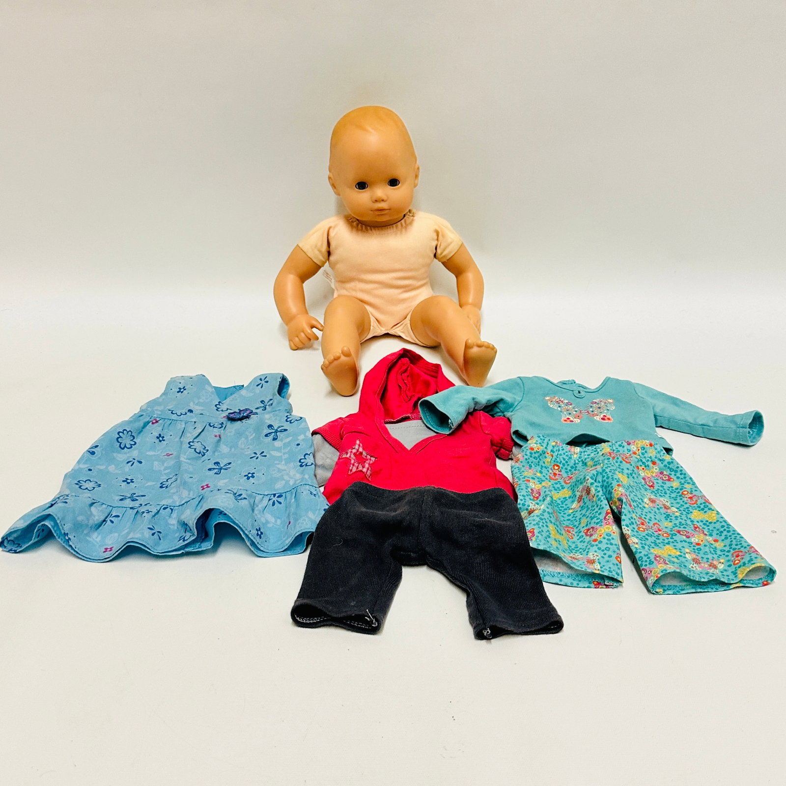 American Girl Bitty Baby Doll with Clothes: American Girl Bitty Baby Doll with Clothes ------------------ please review all pictures carefully because they are part of the description and show condition issues if any ------------------ please c