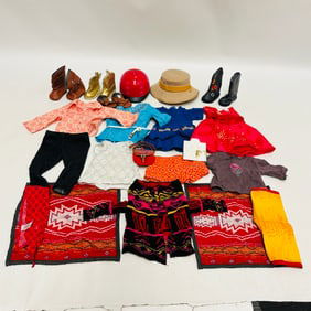 American Girl Doll Saige Clothes and Accessories Collection