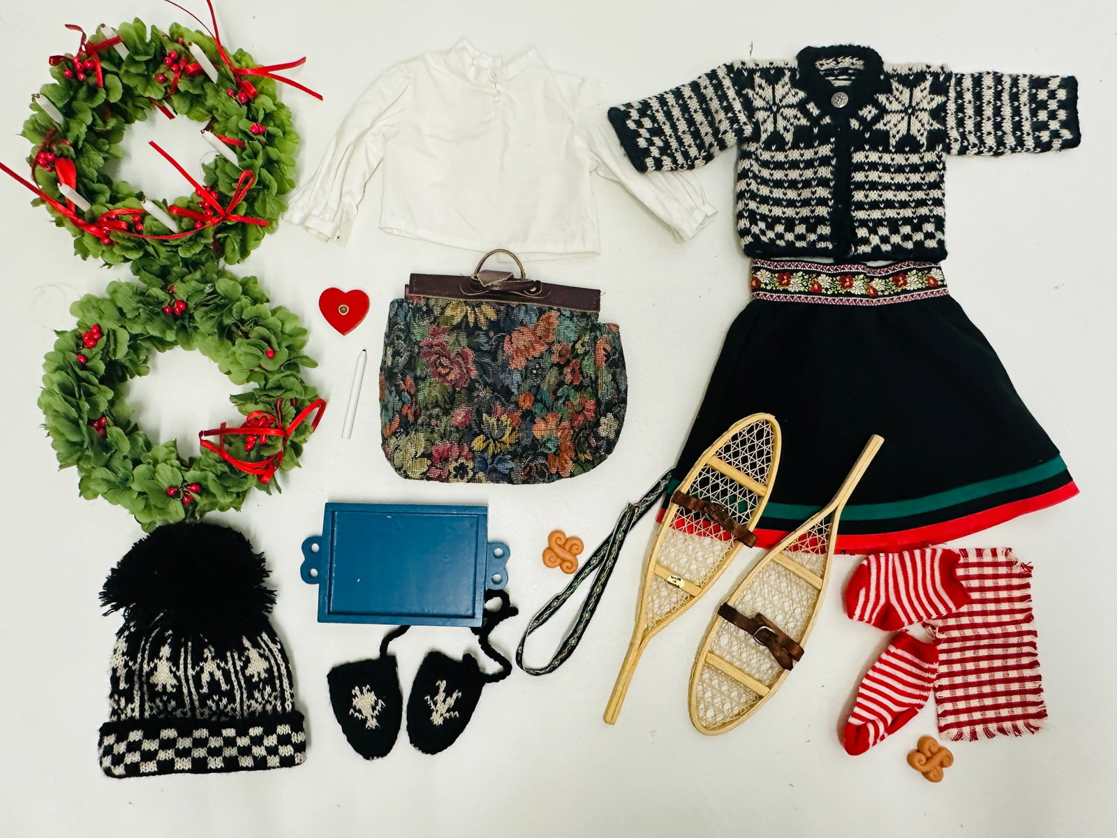 American Girl Doll Kirsten Larson Winter Clothes and Accessories: American Girl Doll Kirsten Larson Winter Clothes, Snowshoes, St. Lucia Wreathes and Accessories ------------------ please review all pictures carefully because they are part of the description and sho