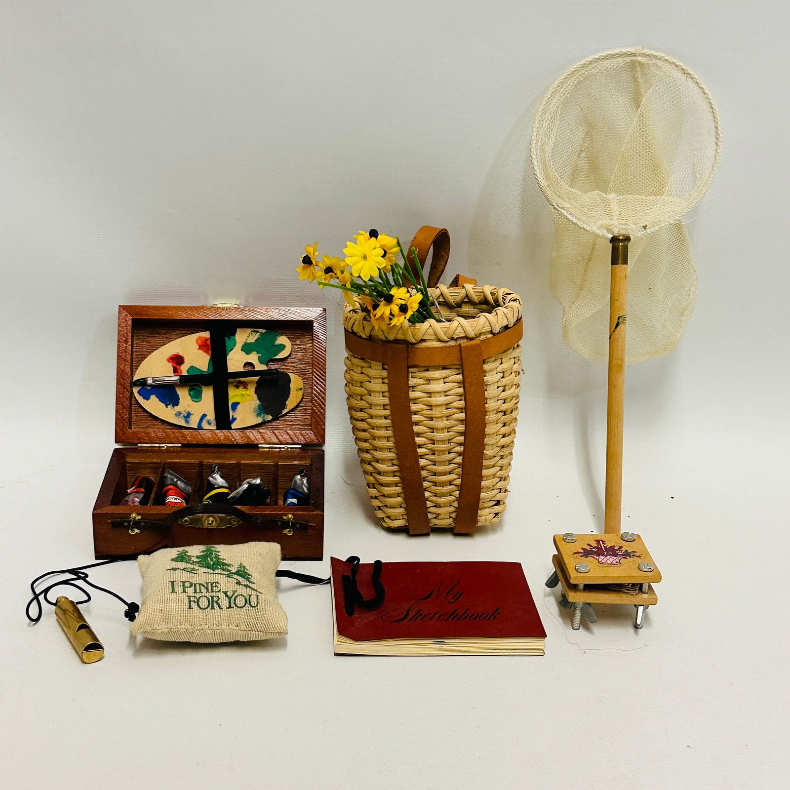 American Girl Doll Samantha Painting Box and Nature Paraphernalia: American Girl Doll Samantha Painting Box and Nature Paraphernalia ------------------ please review all pictures carefully because they are part of the description and show condition issues if any ----