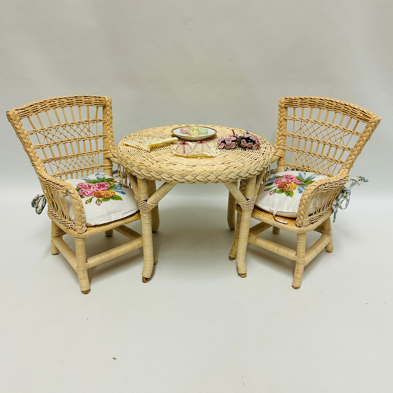 American Girl Doll Samantha Victorian Wicker Table, Chairs and Party Treats (1 of 5)