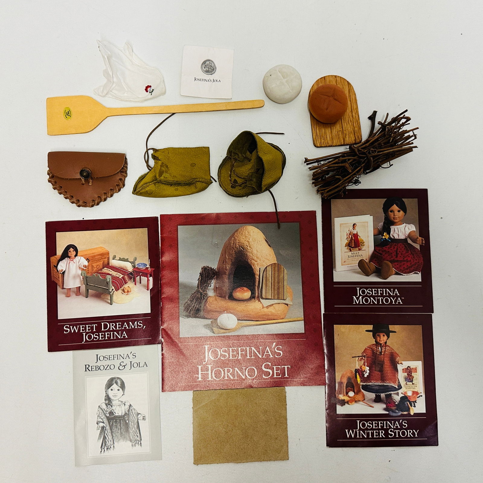 American Girl Doll Josefina Meet and Adobe Bread Accessories (1 of 5)