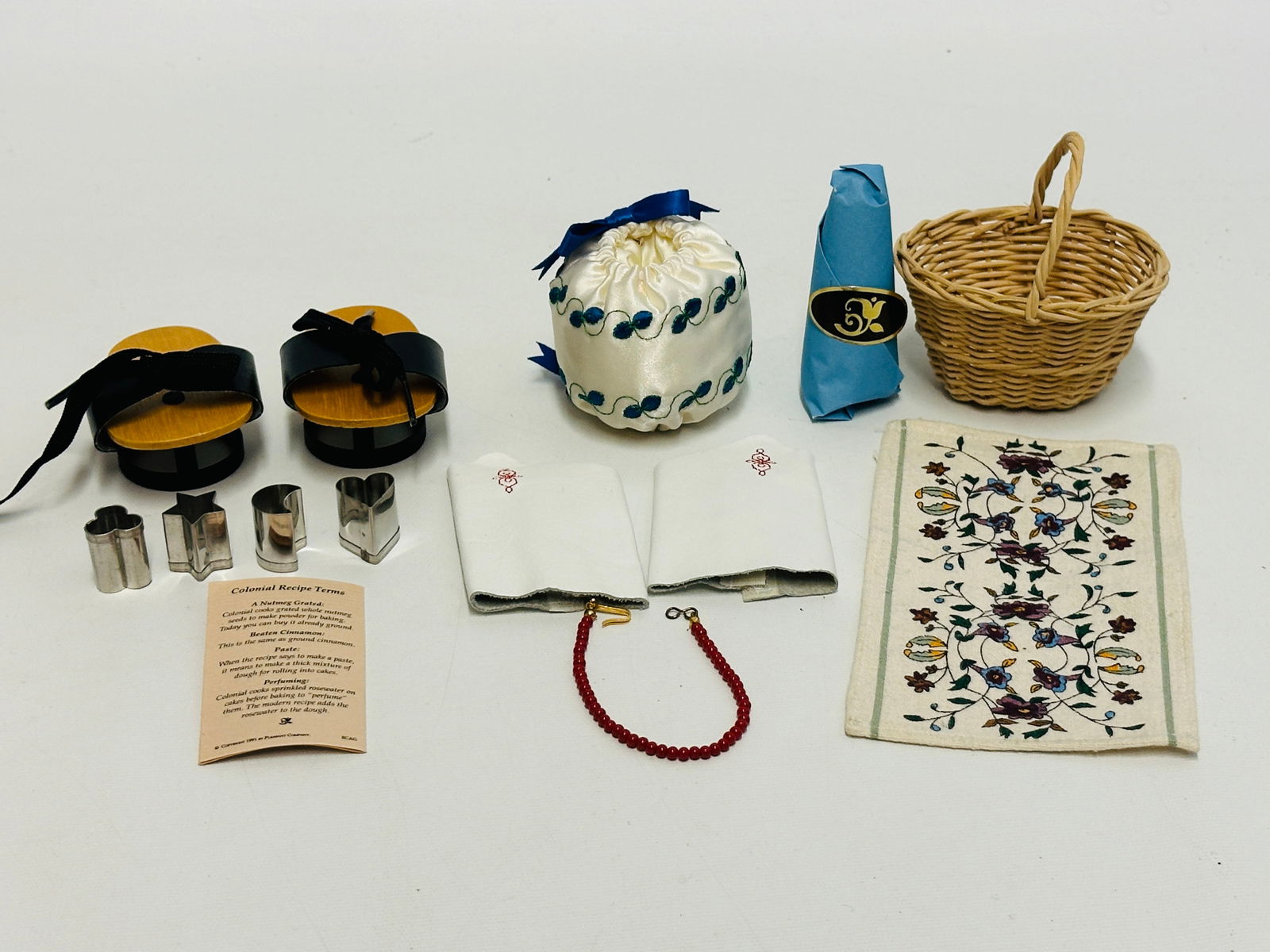 American Girl Doll Felicity Shrewsbury Cakes Kit, Muff, Mitts and Pattens (1 of 5)