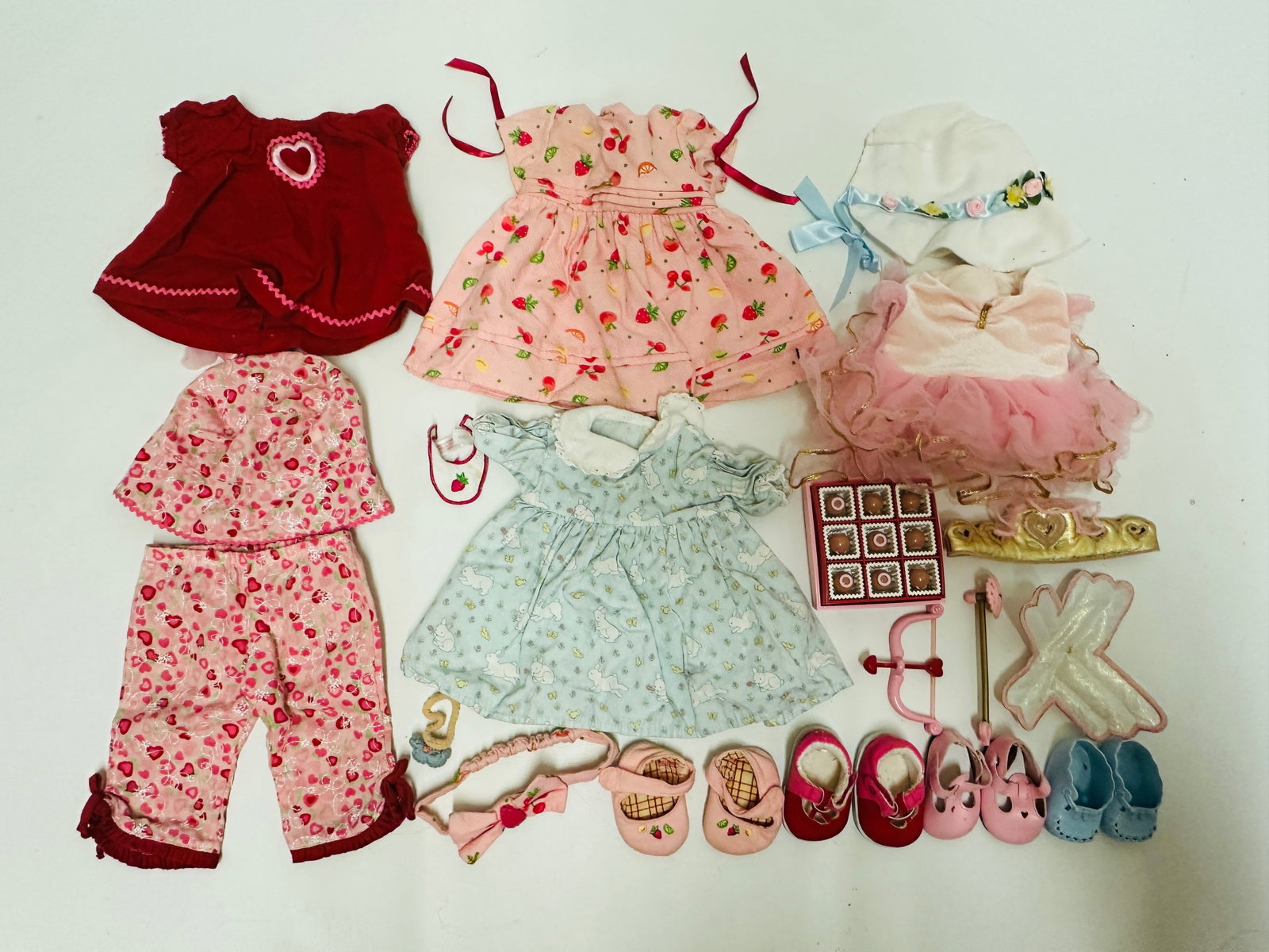 American Girl Doll Bitty Baby Valentines and Ballet Clothes Grouping: American Girl Doll Bitty Baby Clothes Grouping, Valentines, Ballet and more ------------------ please review all pictures carefully because they are part of the description and show condition issues i