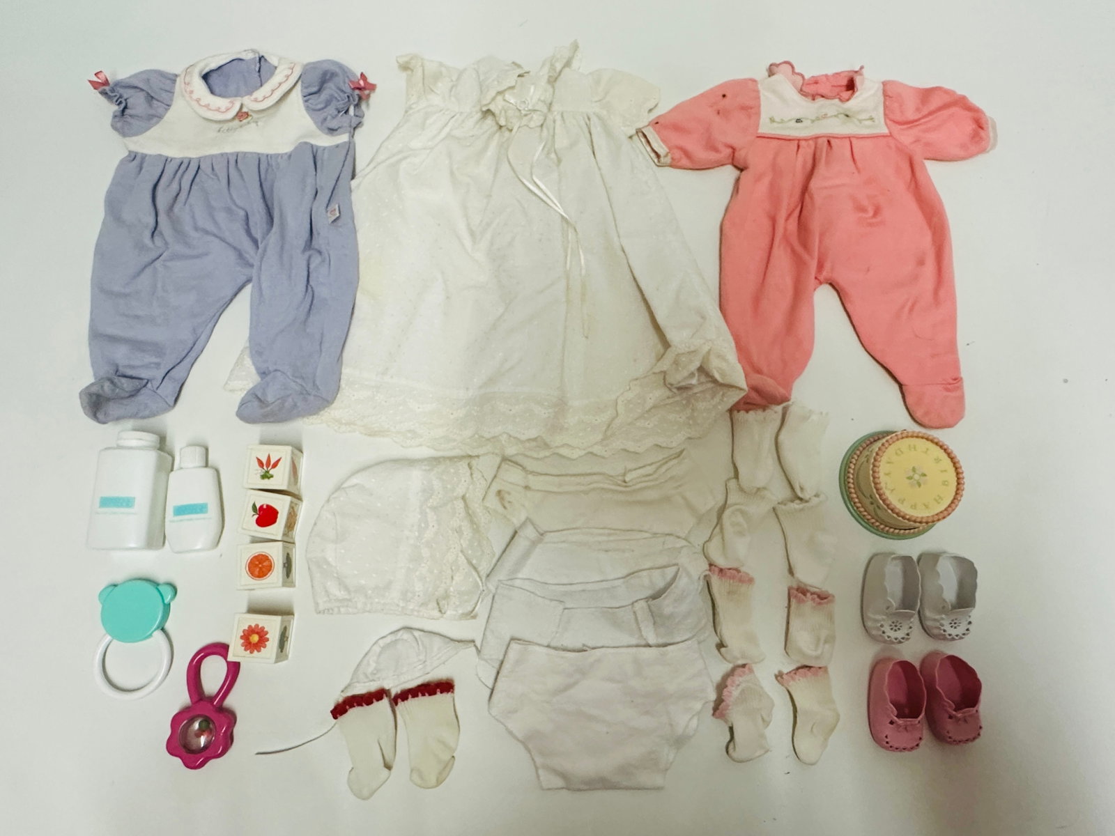 American Girl Doll Bitty Baby Sleeper Grouping: American Girl Doll Bitty Baby Sleeper Grouping ------------------ please review all pictures carefully because they are part of the description and show condition issues if any ------------------ plea