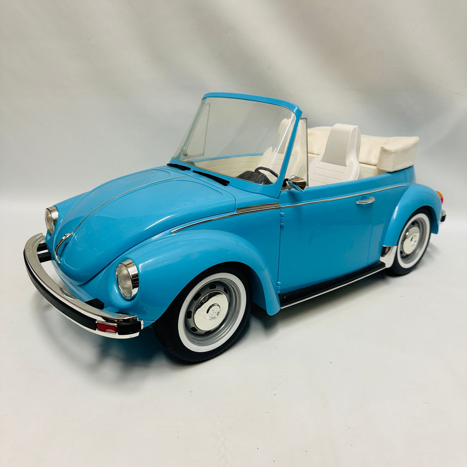 American Girl Doll Julie Volkswagen Convertible Car (1 of 9)
