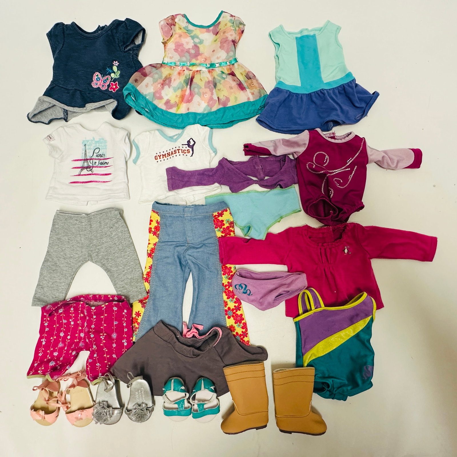 American Girl Doll Historical, GOTY and Truly Me Clothes: American Girl Doll Historical, GOTY, Truly Me, Clothes, Shoes and Boots ------------------ please review all pictures carefully because they are part of the description and show condition issues if an