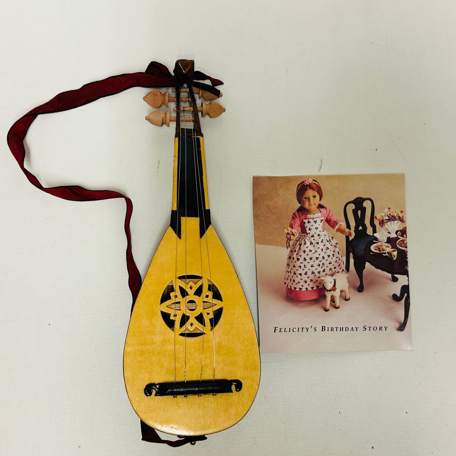 American Girl Doll Felicity Guitar: American Girl Doll Felicity Guitar ------------------ please review all pictures carefully because they are part of the description and show condition issues if any ------------------ please consider