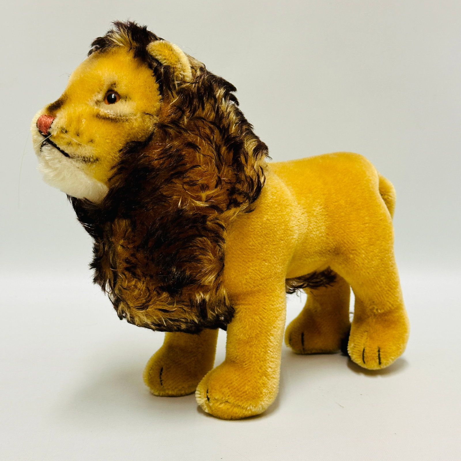 Steiff Leo Lion (1 of 5)