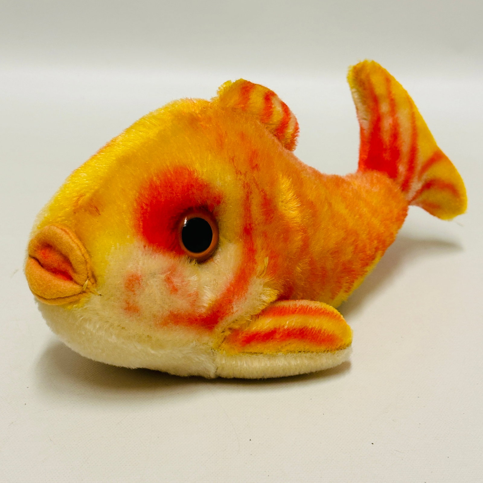 Steiff Goldfish: Steiff Goldfish, no button, no tag ------------------ please review all pictures carefully because they are part of the description and show condition issues if any ------------------ please consider 