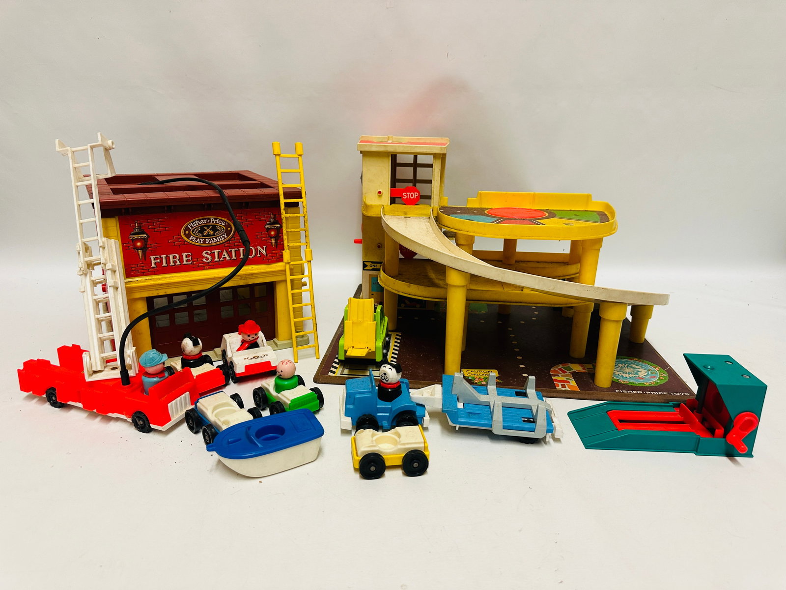Two Vintage FISHER PRICE Playsets, Fire Station and Parking Garage (1 of 8)