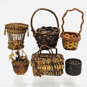Collection Dollhouse Woven Basket Miniatures