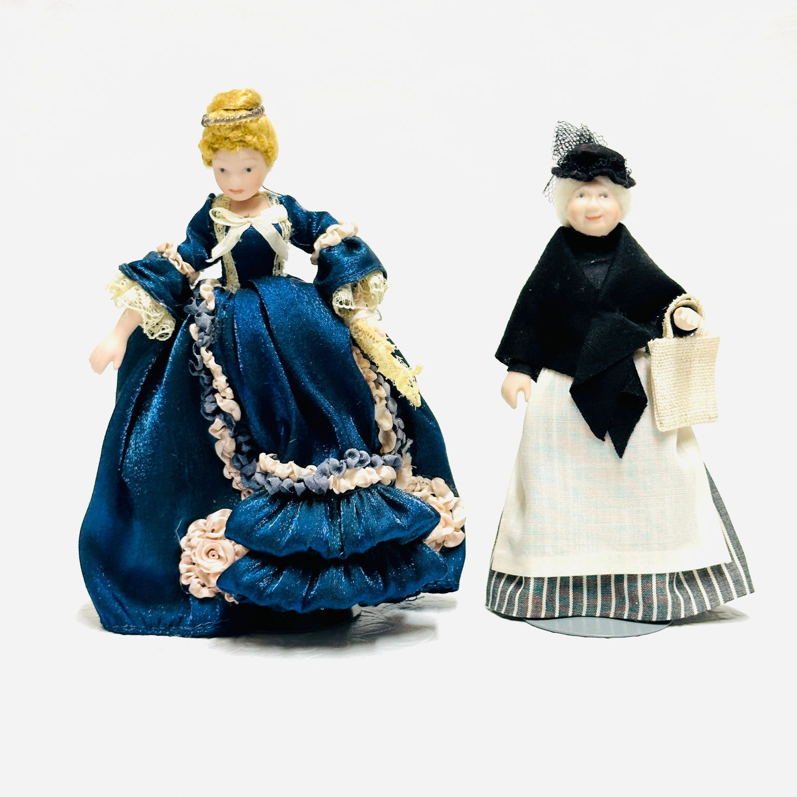 Two Dollhouse Dolls, Lady of the House and Grandmother (1 of 13)