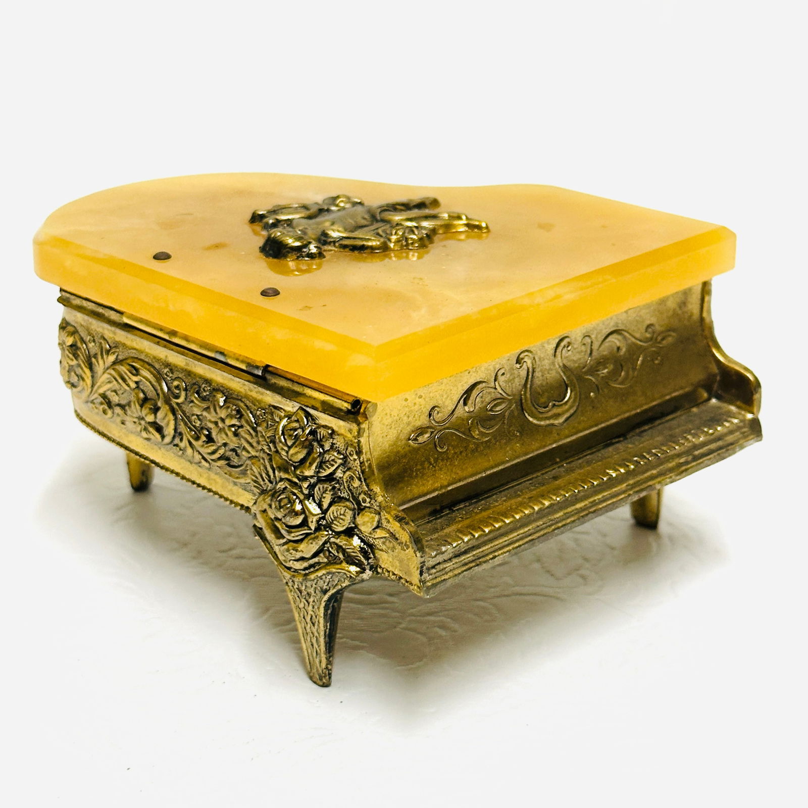 Dollhouse Miniature Ornate Piano: Dollhouse Miniature Ornate Piano ------------------ please review all pictures carefully because they are part of the description and show condition issues if any ------------------ please consider th