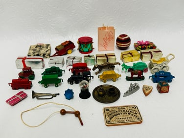 Dollhouse Miniature Gifts, Train set and Toys