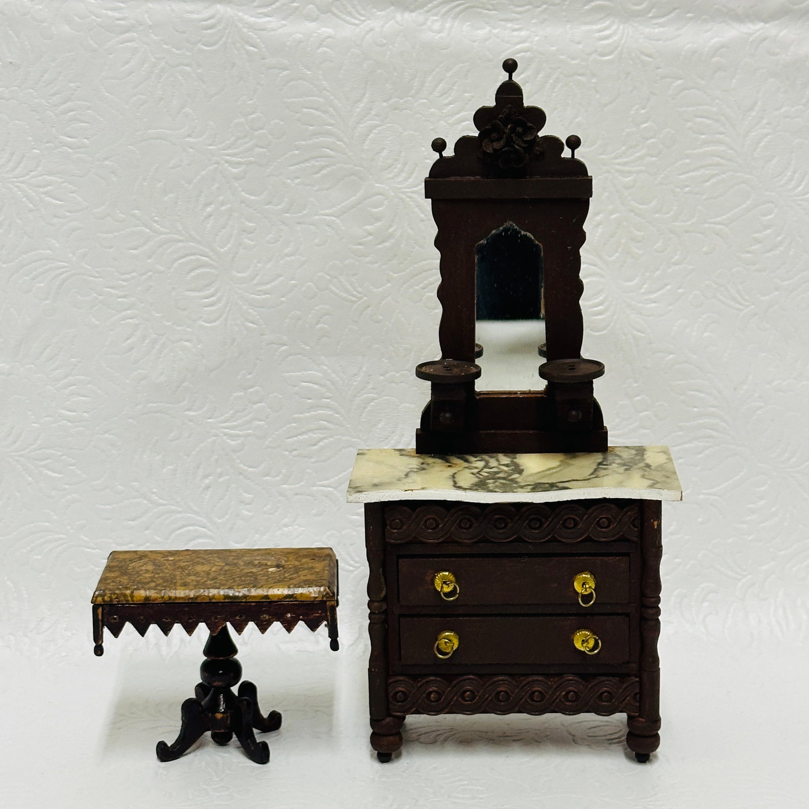 Shackman Marble top Dresser and Side Table: Dollhouse Miniatures, Shackman Marble top Dresser and Side Table ------------------ please review all pictures carefully because they are part of the description and show condition issues if any -----