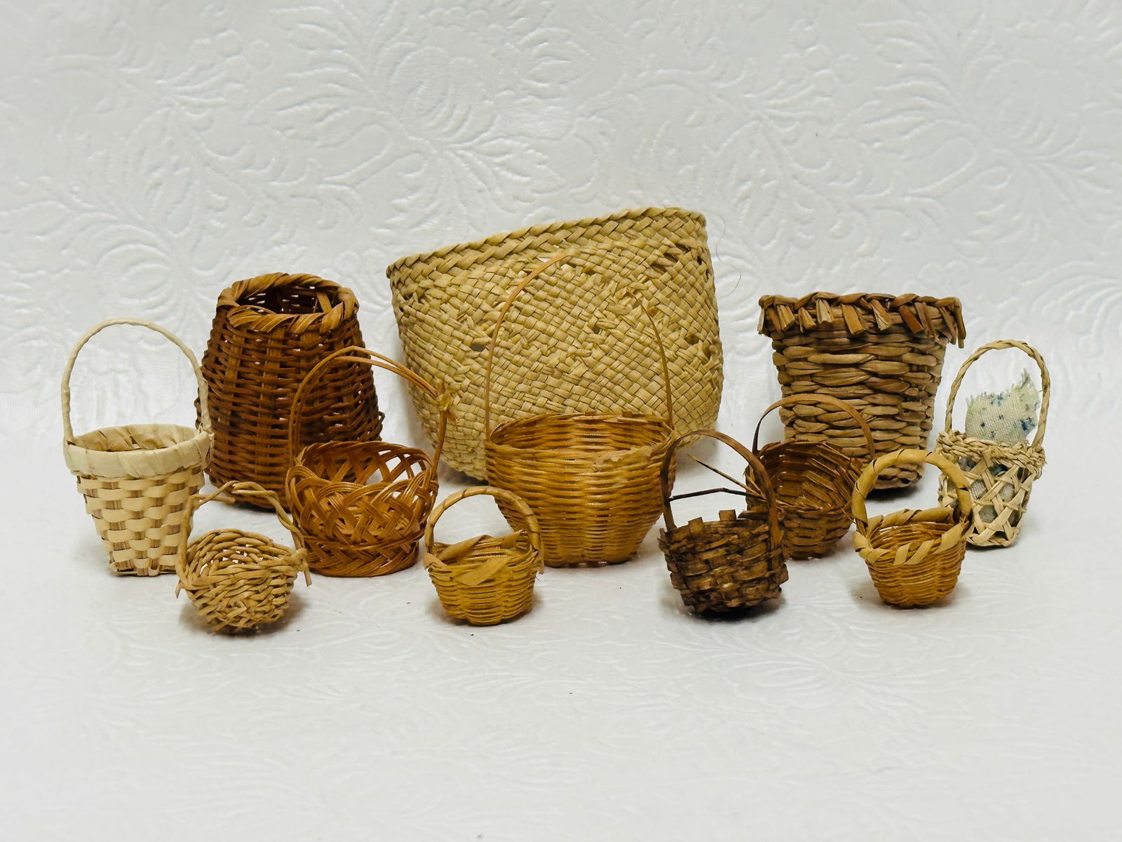 Group of Dollhouse Miniature Woven Baskets (1 of 5)
