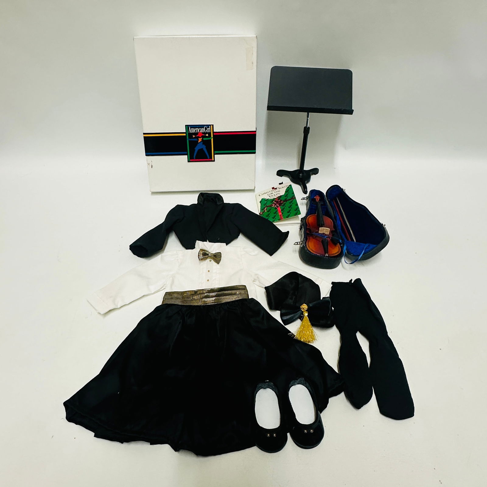 American Girl Doll of Today Recital Outfit with Violin Set: American Girl Doll of Today Recital Outfit with Violin Set ------------------ please review all pictures carefully because they are part of the description and show condition issues if any -----------