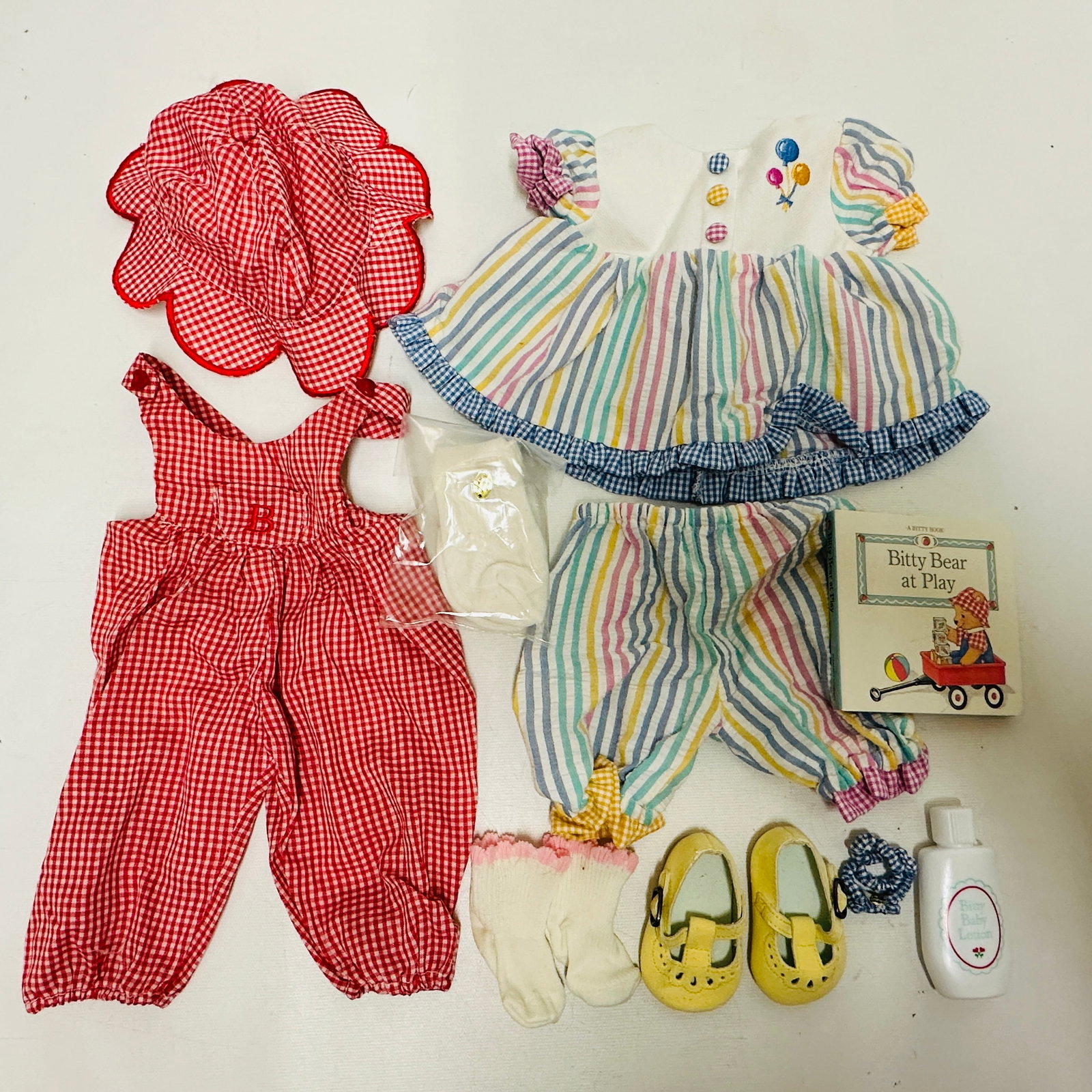 American Girl Doll Bitty Baby Clothes Grouping: American Girl Doll Bitty Baby Clothes Grouping ------------------ please review all pictures carefully because they are part of the description and show condition issues if any ------------------ plea