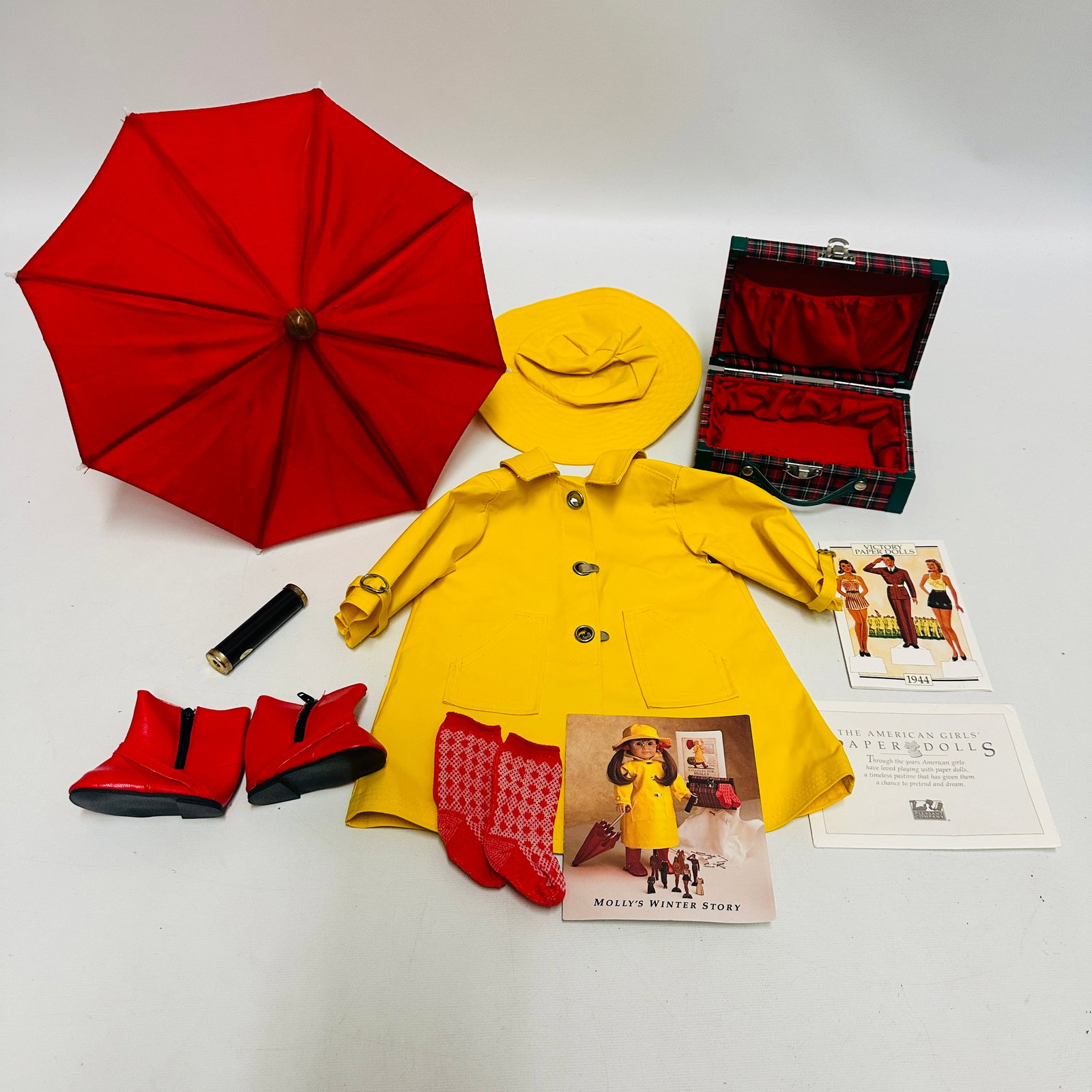 American Girl Doll Molly Raincoat Outfit: American Girl Doll Molly Raincoat Outfit ------------------ please review all pictures carefully because they are part of the description and show condition issues if any ------------------ please con