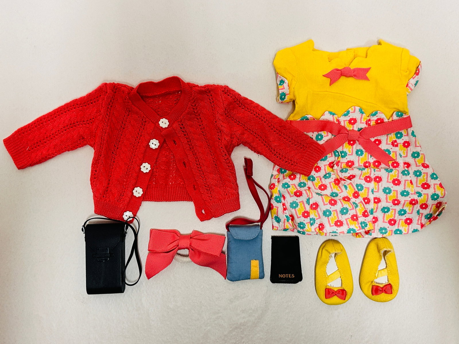American Girl Doll Kit Photographer Outfit: American Girl Doll Kit Photographer Outfit ------------------ please review all pictures carefully because they are part of the description and show condition issues if any ------------------ please c