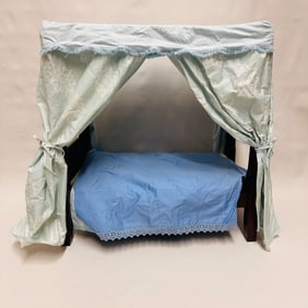 American Girl Doll Elizabeth Bed and Bedding