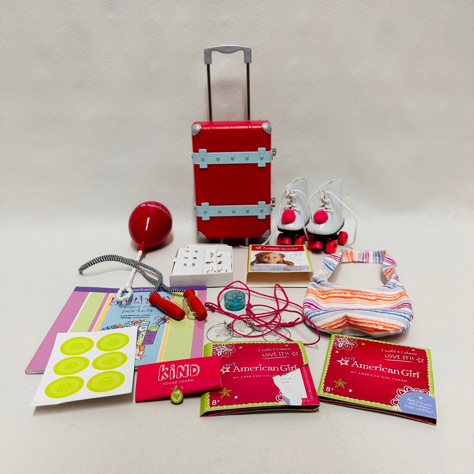 American Girl Doll Grace Suitcase, Roller skates and Accessories (1 of 8)