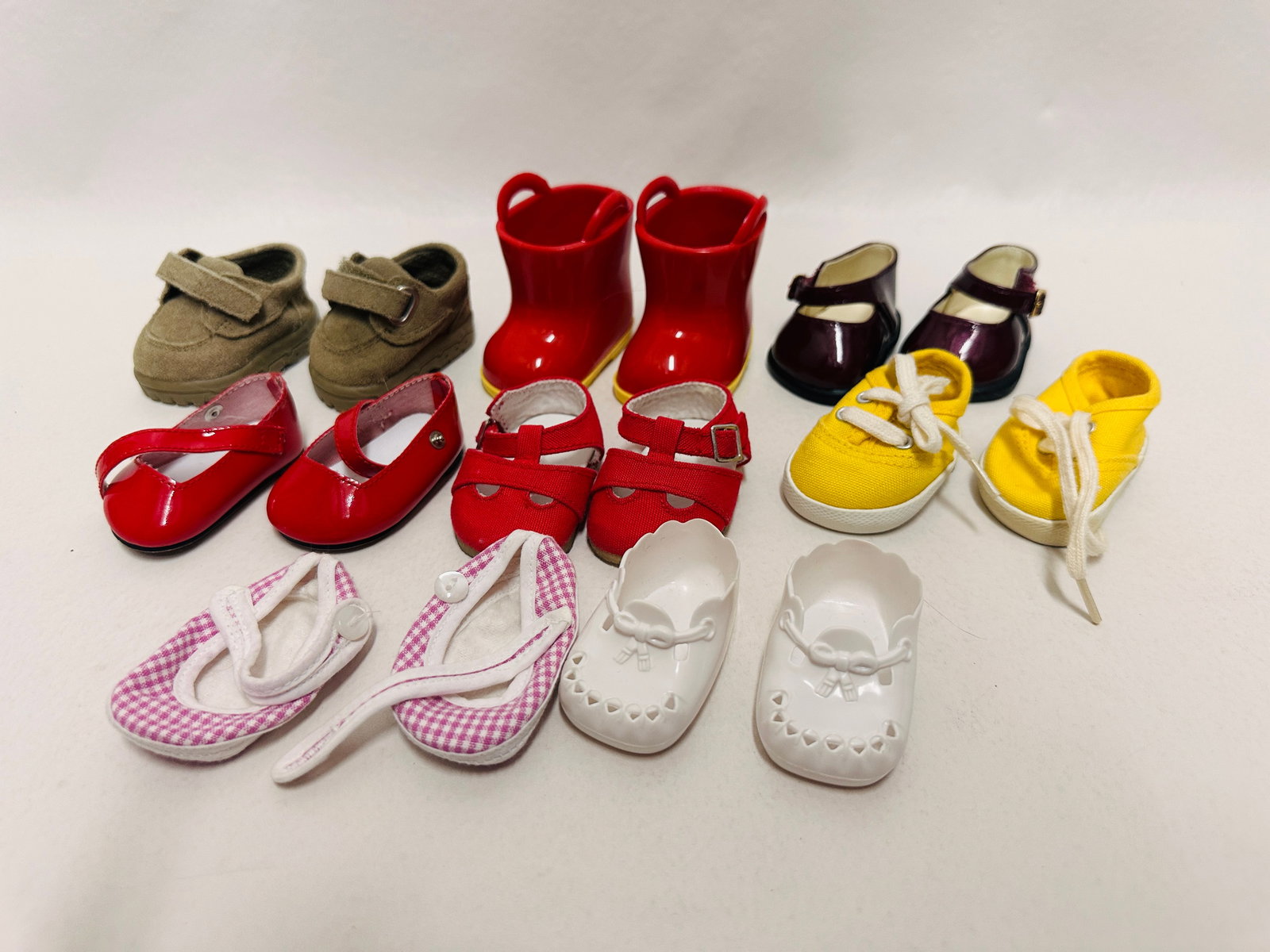 American Girl Bitty Baby Doll Shoes Grouping: American Girl Bitty Baby Doll Shoes and Boots Grouping ------------------ please review all pictures carefully because they are part of the description and show condition issues if any ---------------