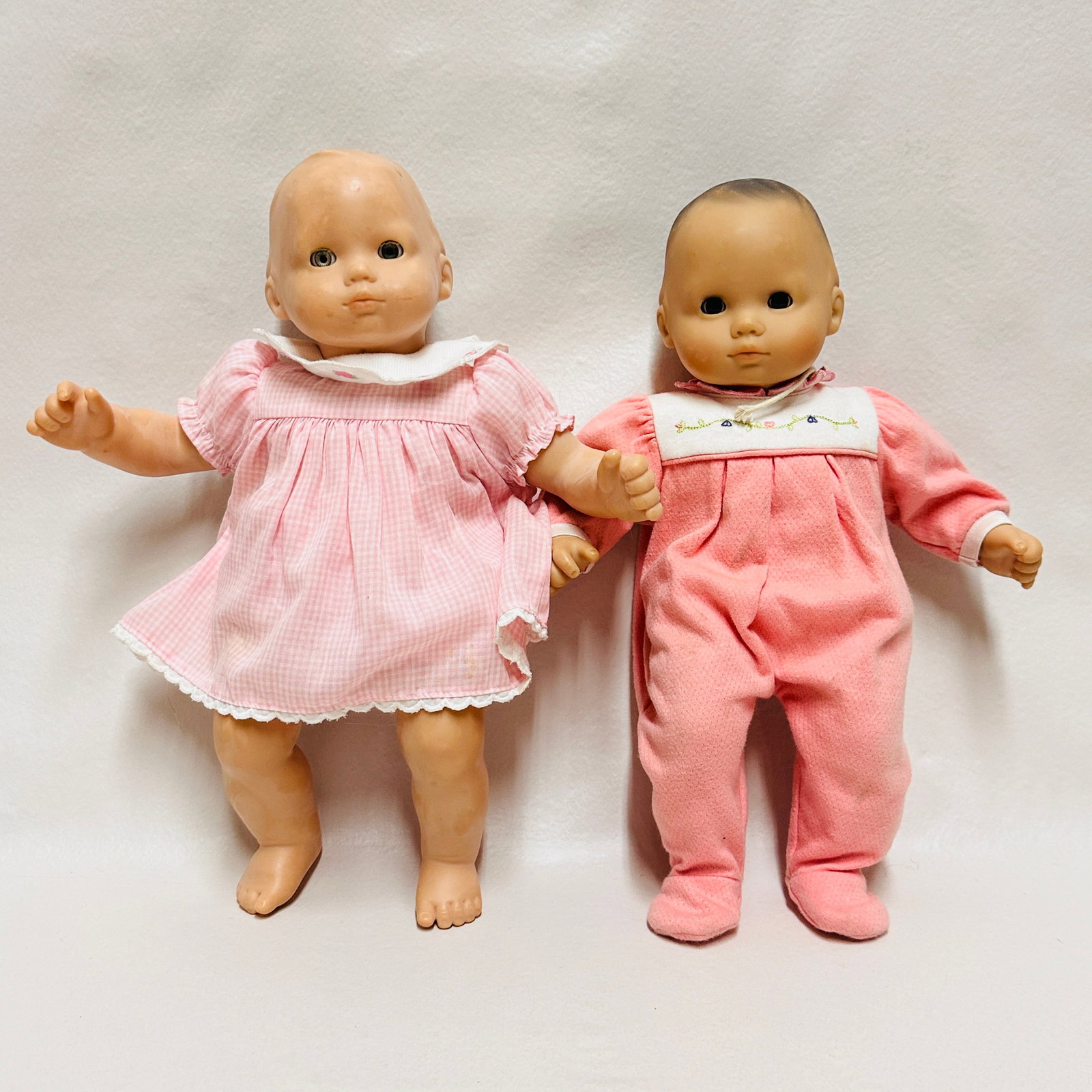 Two American Girl Bitty Baby Dolls: Two American Girl Bitty Baby Dolls ------------------ please review all pictures carefully because they are part of the description and show condition issues if any ------------------ please consider 