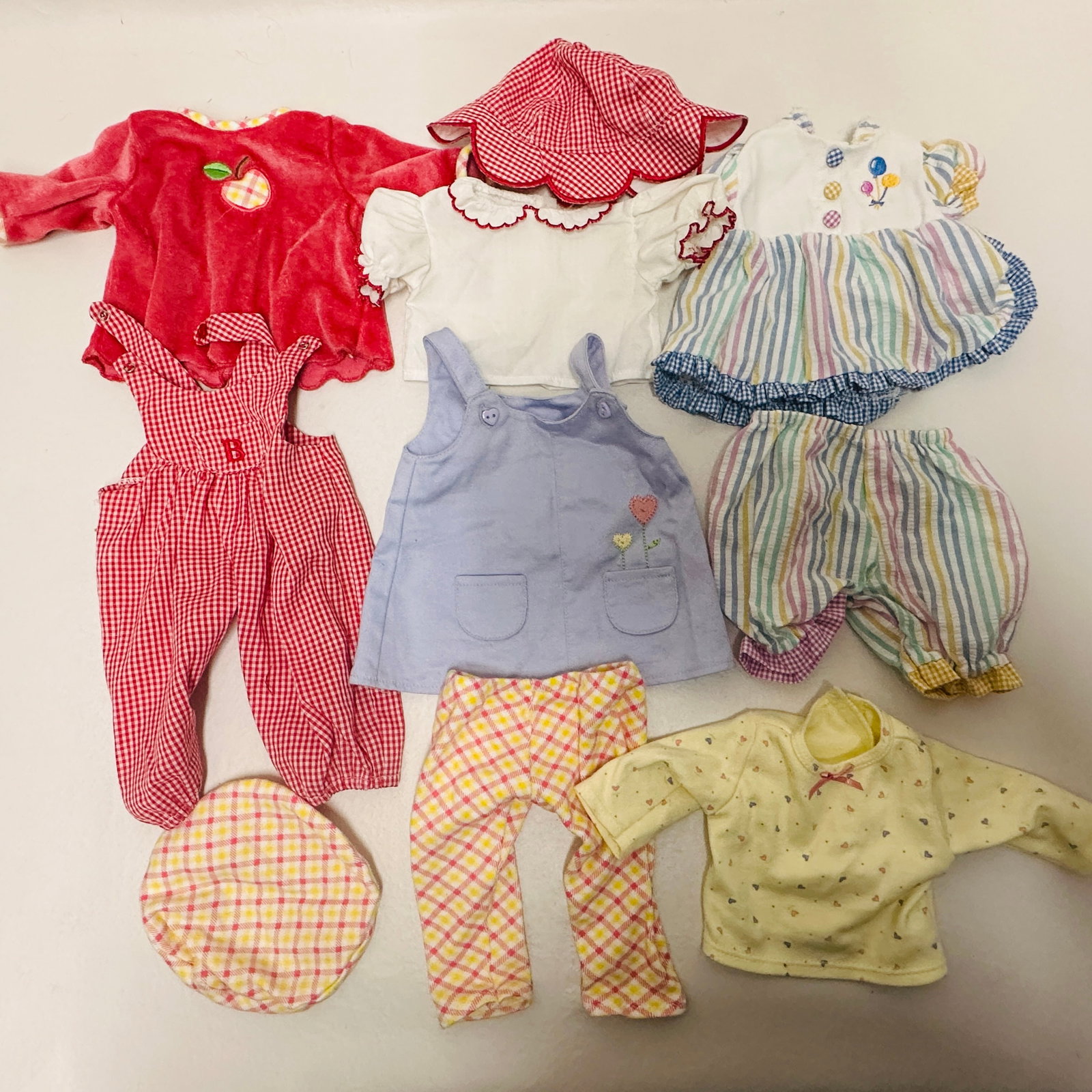 American Girl Doll Bitty Baby Clothes Grouping: American Girl Doll Bitty Baby Clothes Grouping ------------------ please review all pictures carefully because they are part of the description and show condition issues if any ------------------ plea