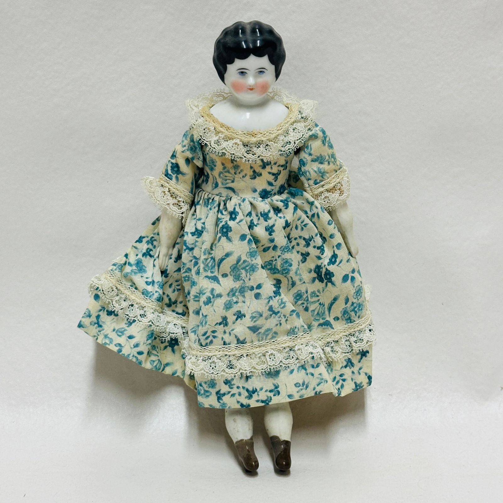 Flat Top, Dollhouse size China Head Doll (1 of 6)