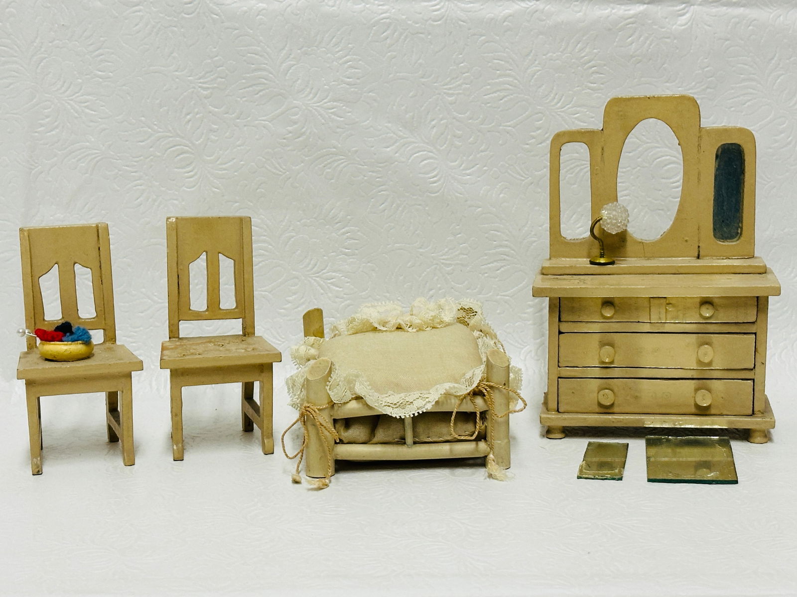 Vintage Dollhouse Miniature Bedroom Set (1 of 7)